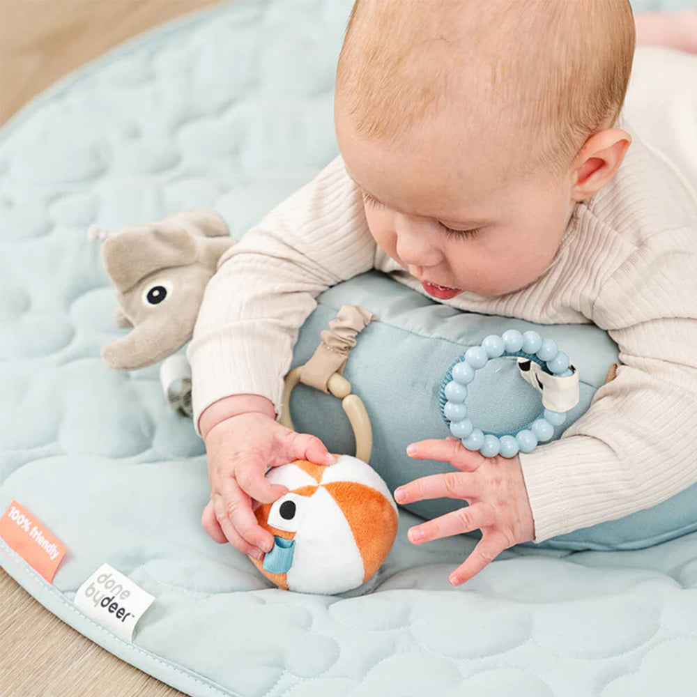 Almohada de actividades para el tiempo de juego boca abajo Playground azul