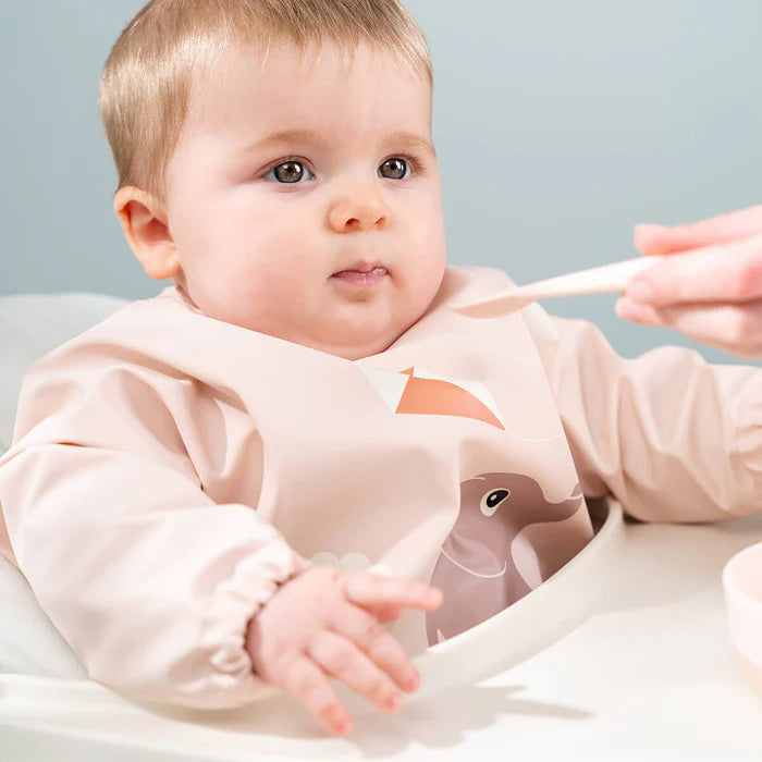 Babero grande con mangas y bolsillo Playground rosa 6-18 meses