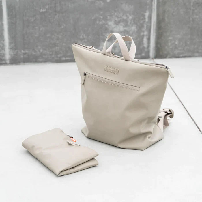 Mochila Maternal con mudador portatil arena
