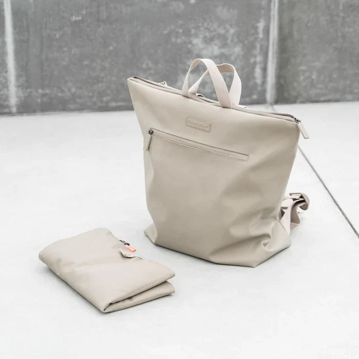 Mochila Maternal con mudador portátil arena