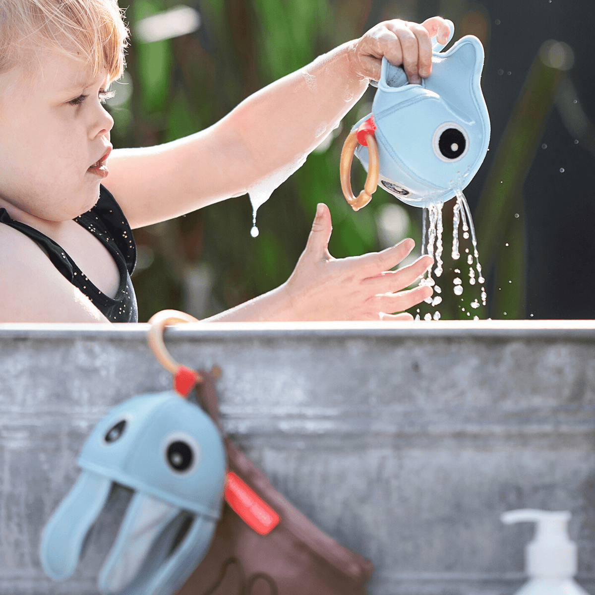 Juguete de actividades para el baño Wally azul